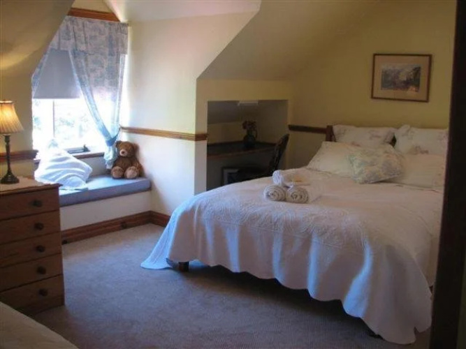 Hawk’s Nest Bed & Breakfast