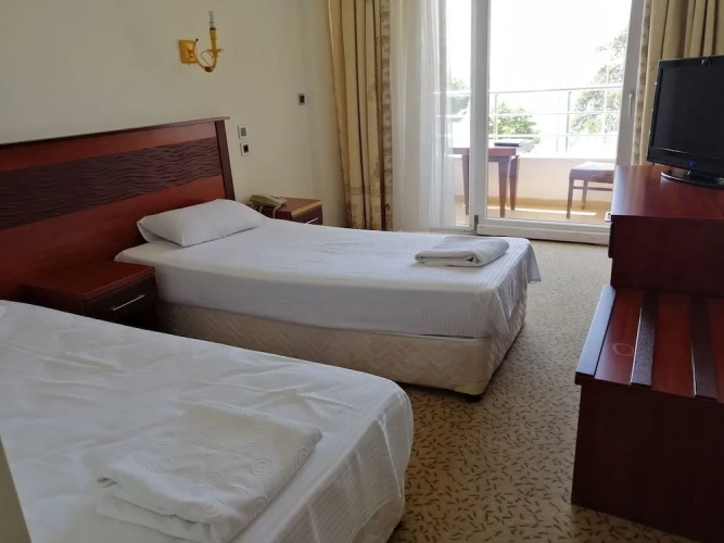 Standard Twin room with balcony