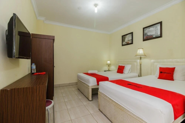 RedDoorz @ Malalayang 2 Manado