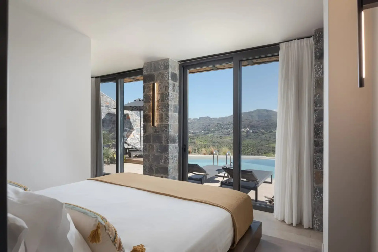 Neromai Cave Luxury Villas