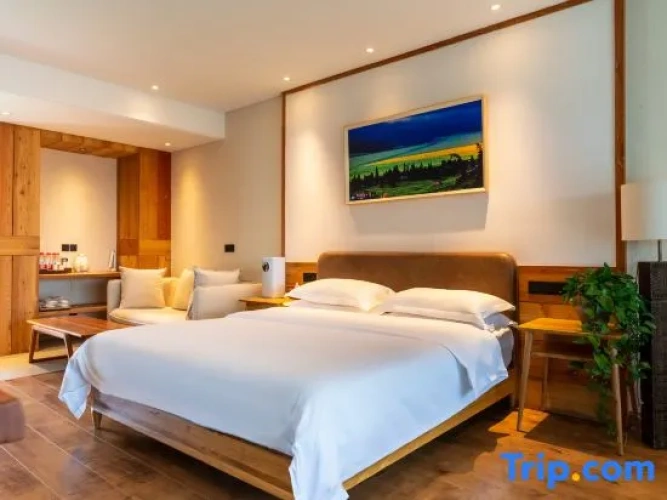 Deluxe Family Suite with view