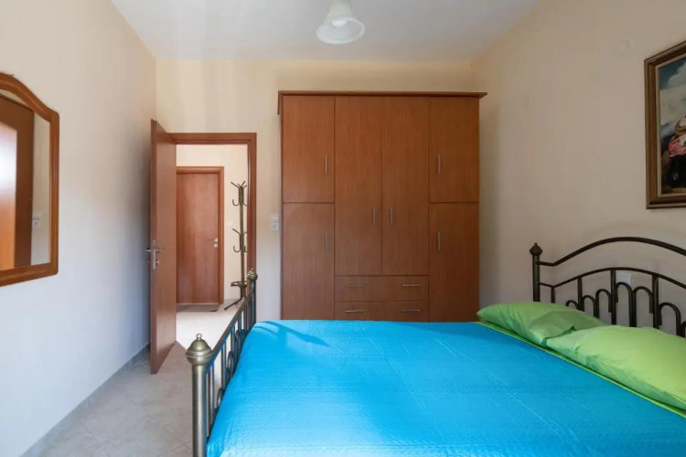 Thomai's apartment