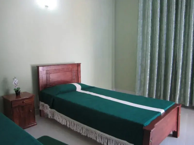 GREEN CRAZE Hotel & Restaurant