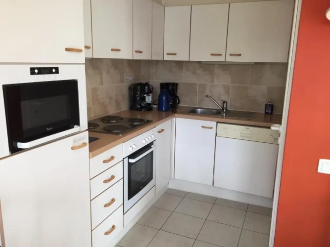 2 Bedrooms Cottage