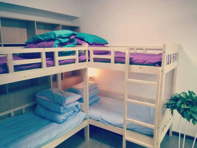 Broncos Youth Hostel