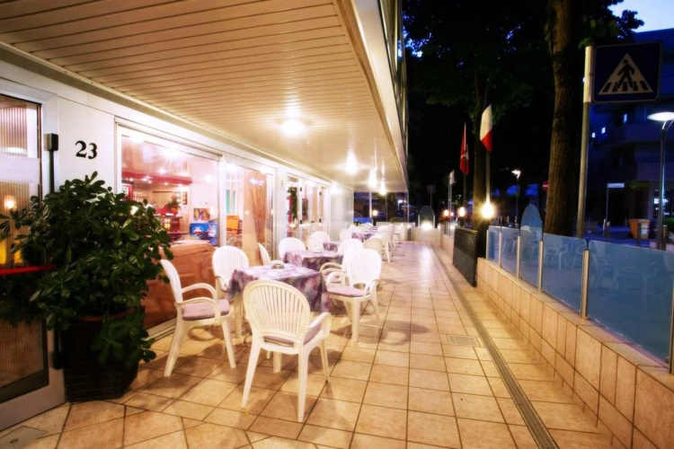 Hotel Crystal