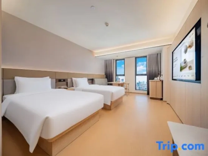 Standard Double room with view