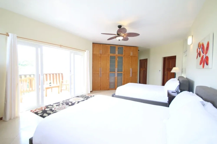 Deluxe Quadruple Suite