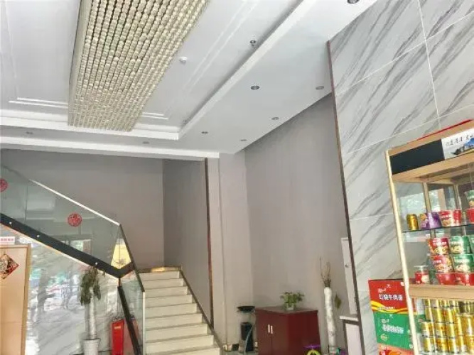 Kaiyue Hotel (Wuhan Vanke Emerald Binjiang)