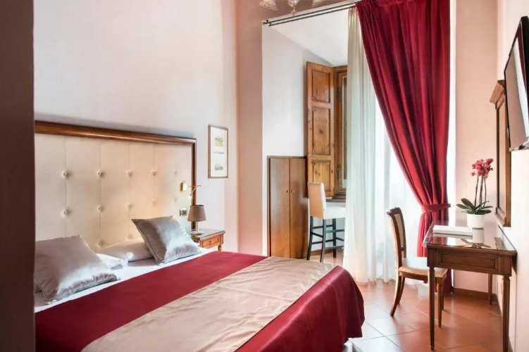 Standard Double room with city view