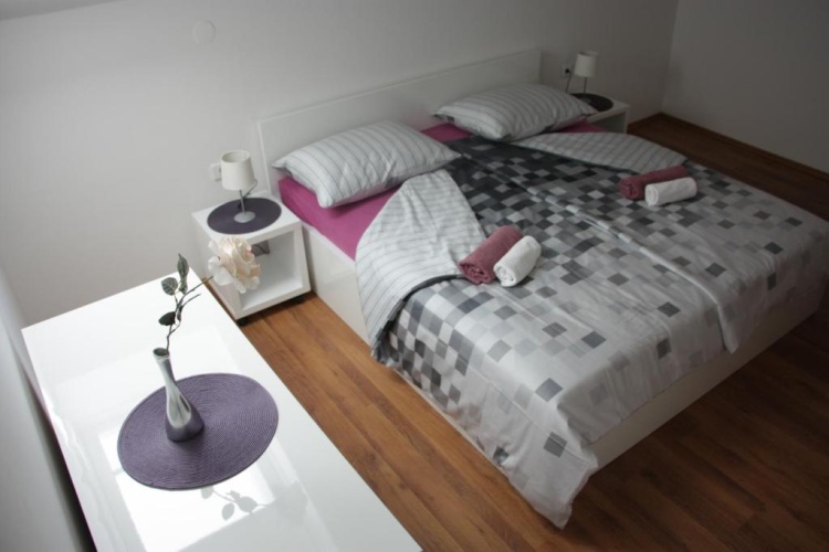 1 Bedroom Deluxe Apartment