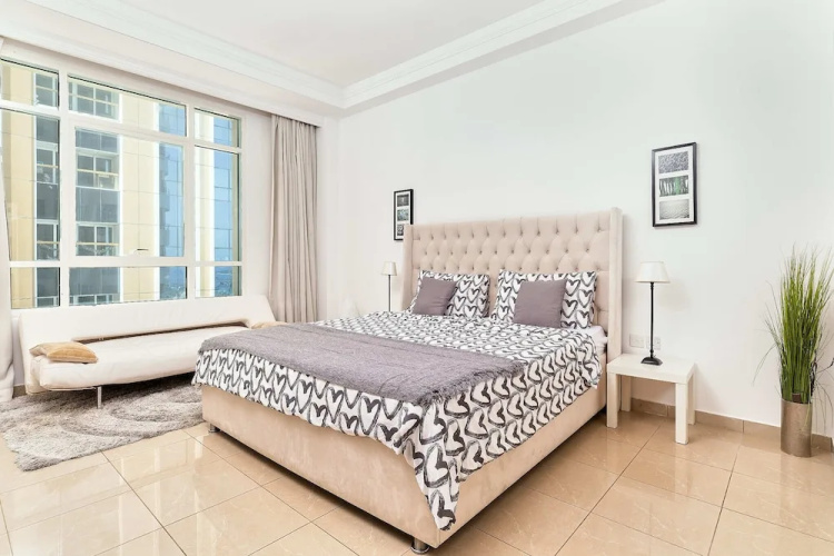 Cozy 1BR apartment Marina Crown