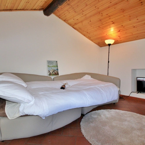 2 Bedrooms Villa