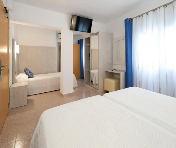 Roca Hostal