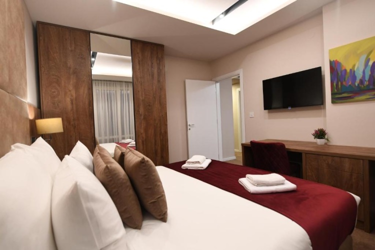 1 Bedroom Apartment