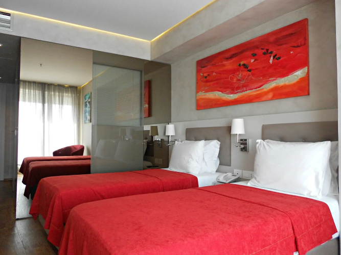 Bougainville Bay Hotel