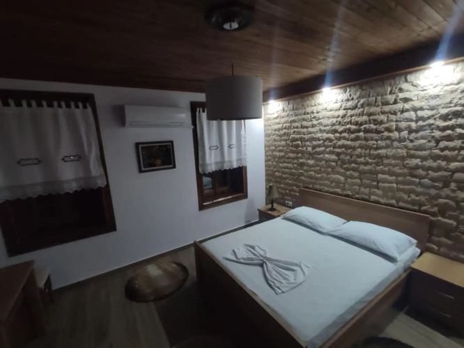 Eni entire guesthouse