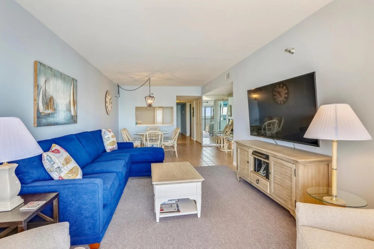 Villa Madeira 306 Beach front, stunning view! Walk to everything