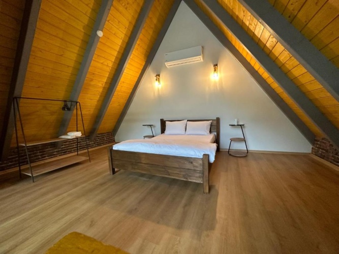 2 Bedrooms Double Chalet