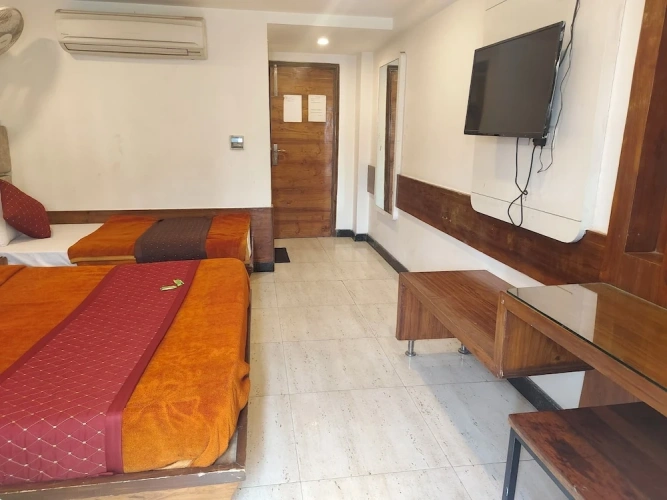 Deluxe Double room with city view