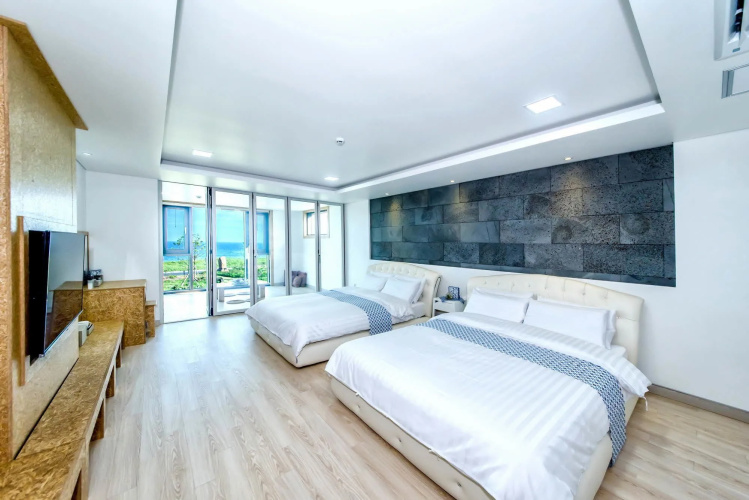 Sun & Moon Resort