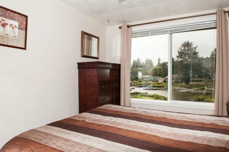 Lake Point Hideaway