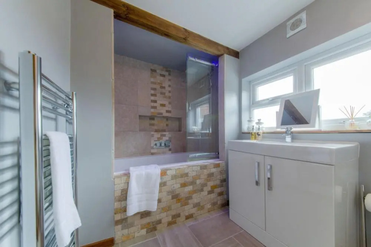 Beach Breeze Cottage