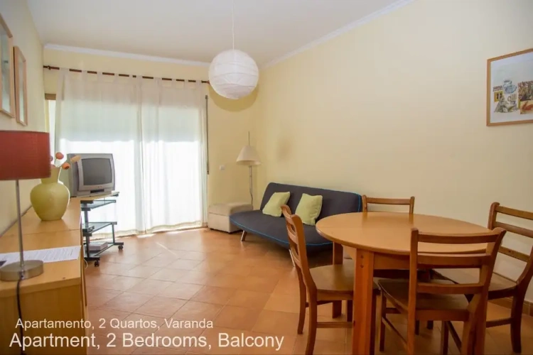 2 Bedrooms Apartment with balcony