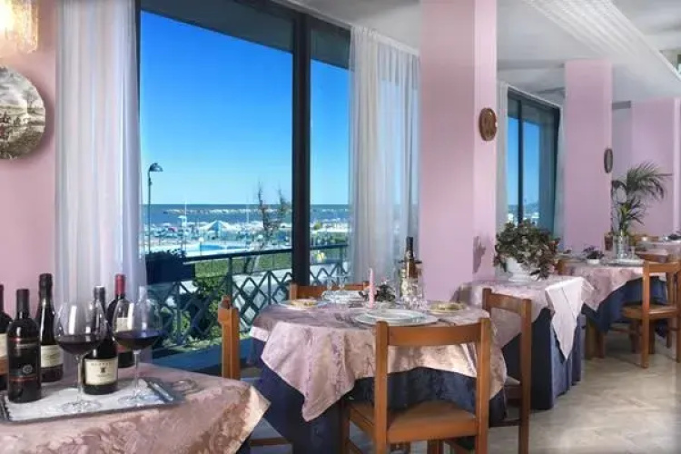 Hotel Diplomatic