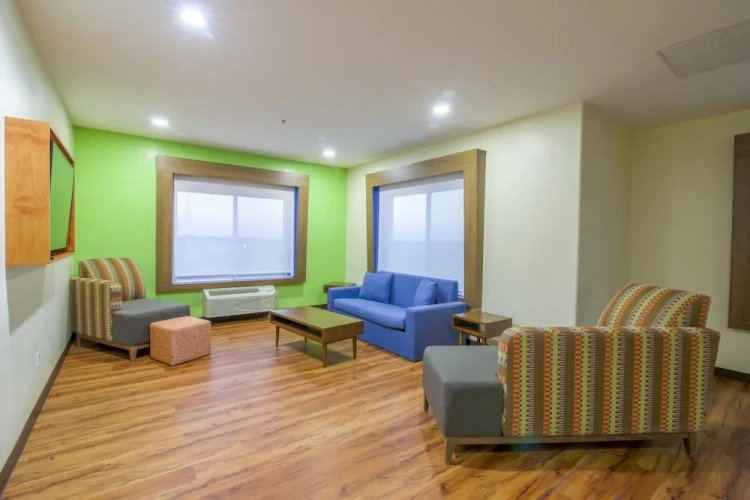 1 Bedroom Suite