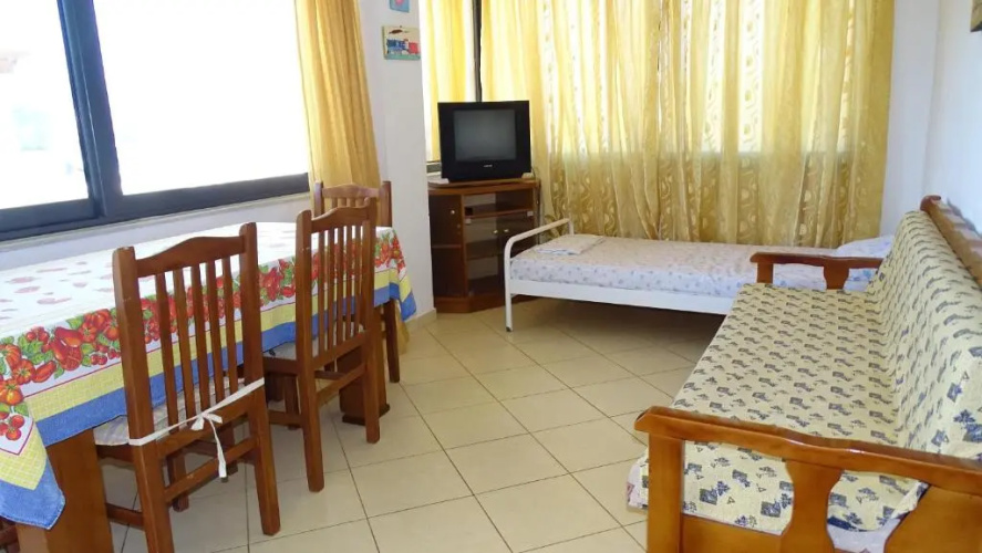 Petros Apartments