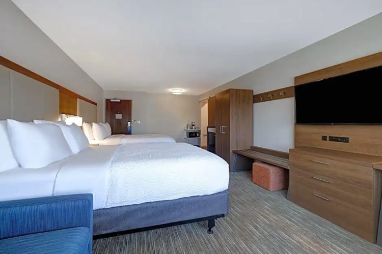 Quadruple Suite
