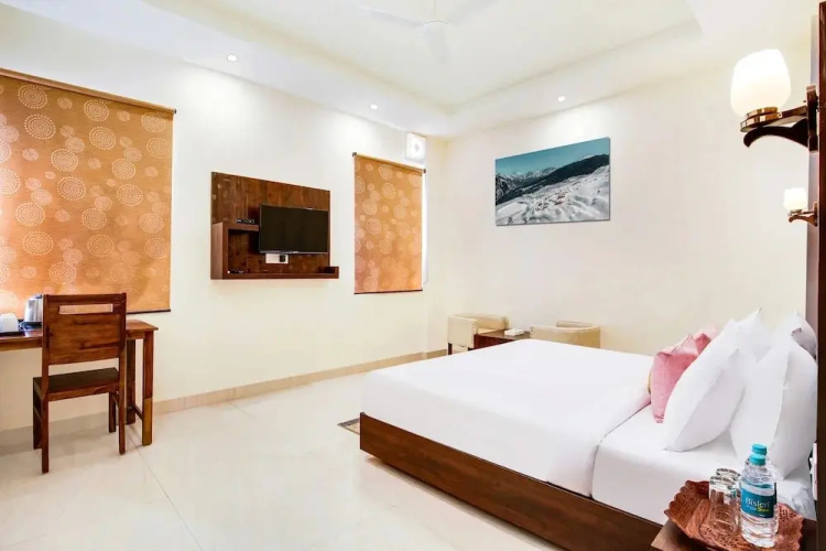 Hotel Laxmi Heights