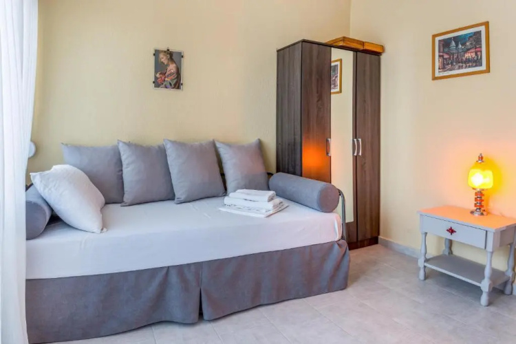 2 Bedroom Modern Apartment in Perea