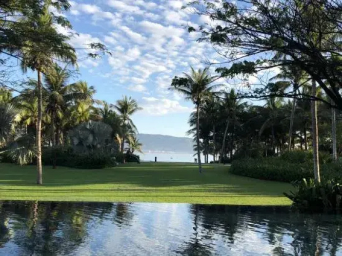 Jinnian Pool Holiday Villa