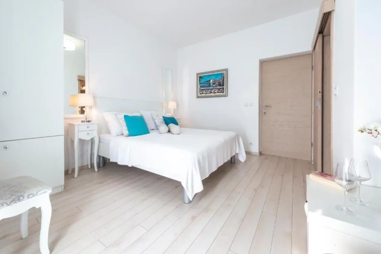 Standard Double room with balcony and with sea view