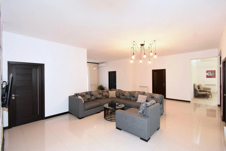 Villa in Nork