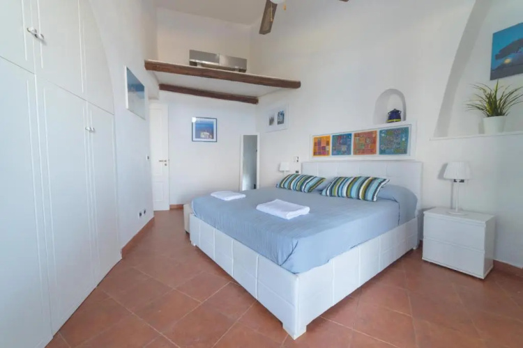 Aeolian Salina Apartments