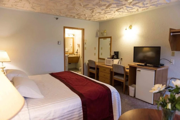 Radium Park Lodge