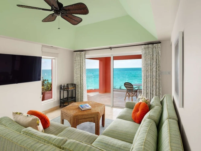 1 Bedroom Cottage with water view