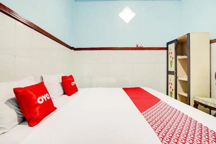 OYO 90214 Hp Residence