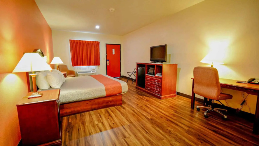Motel 6 Atoka, OK