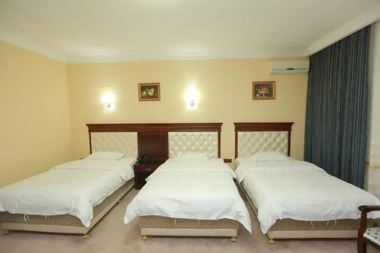 Hayot Hotel