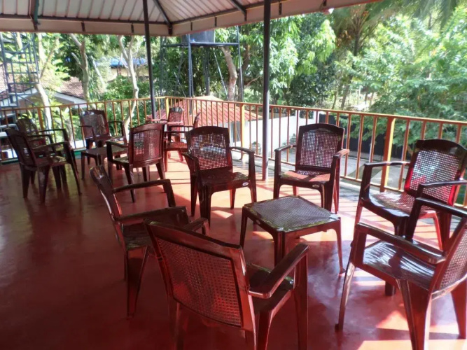Mayura Rest Inn