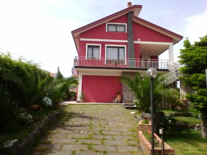 1 Bedroom Cottage with view