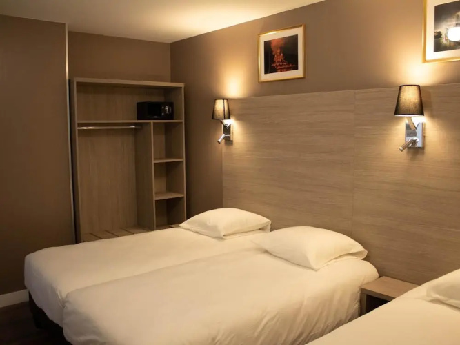 Le Paris 18 Hotel