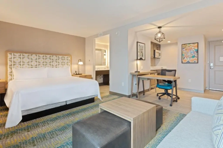 Hearing Accessible Double Suite