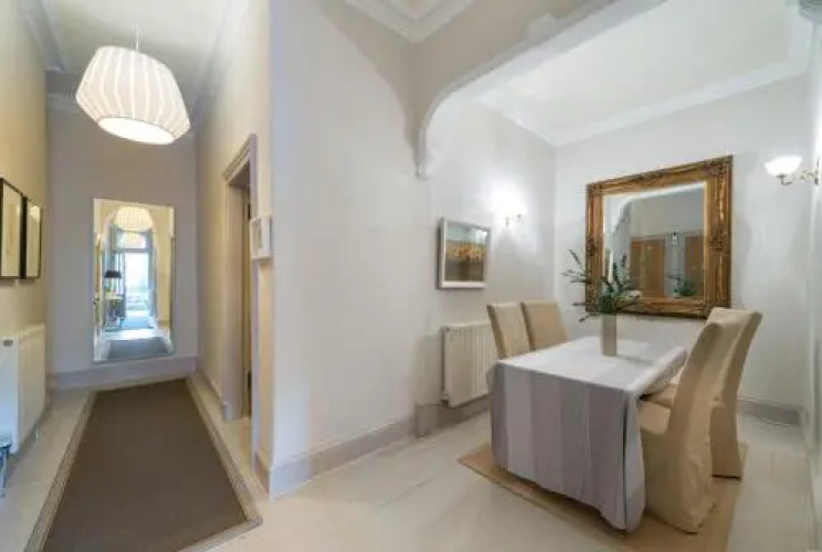 Dean Terrace Apartment