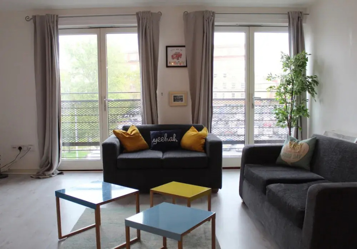 Modern Apartment-Comfortable and Central