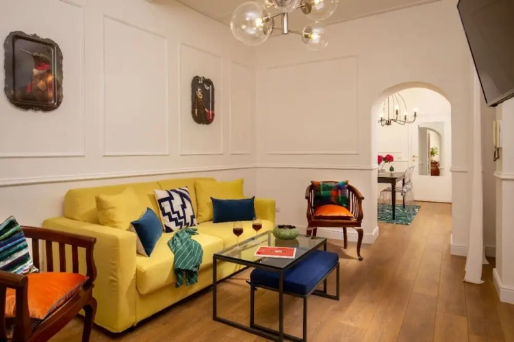 2 Bedrooms Apartment
